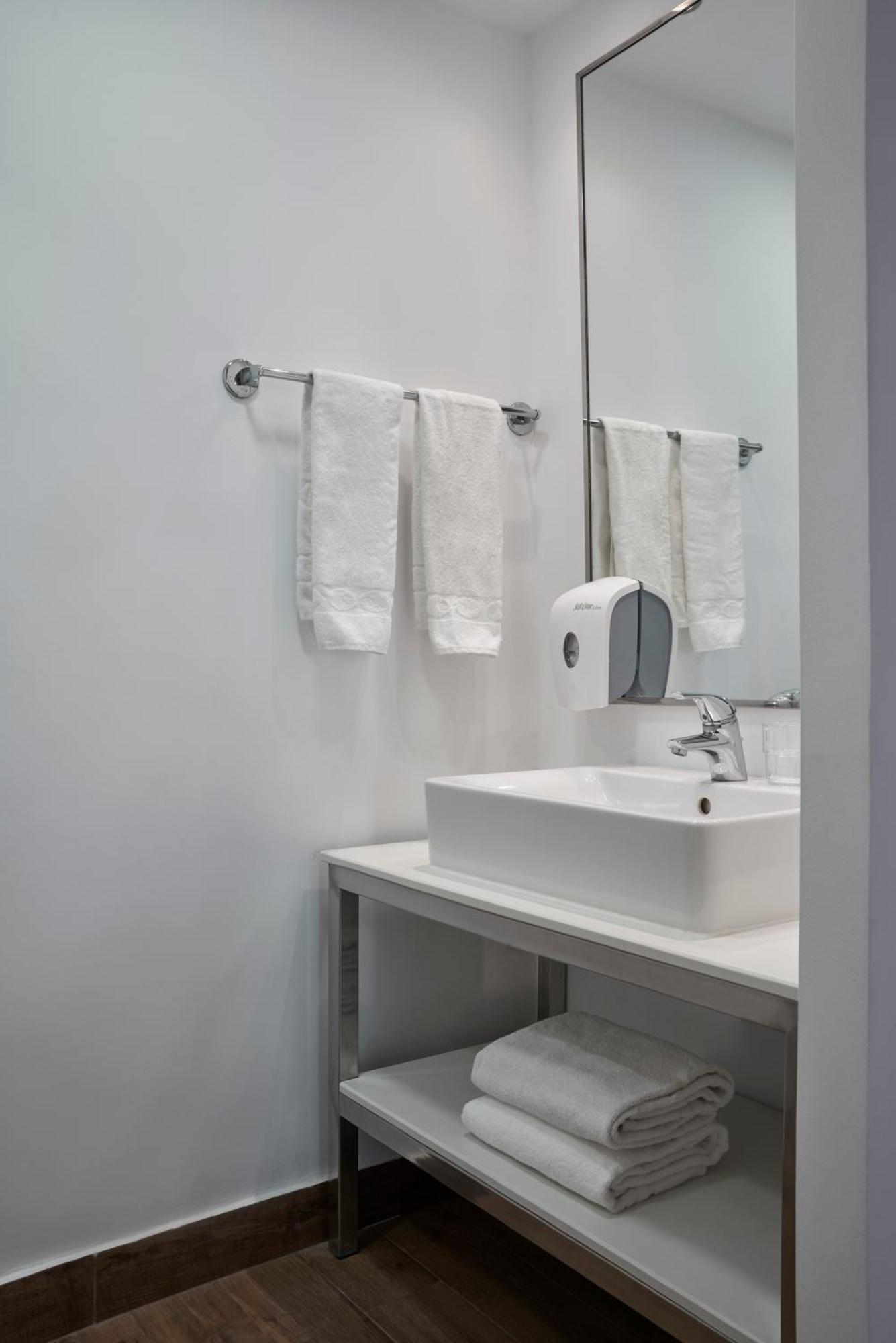 Epsilon Hotel Apartments Faliraki Pokoj fotografie